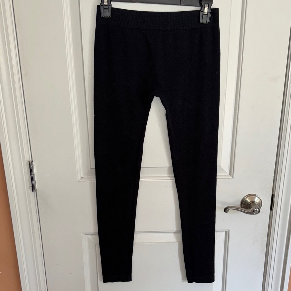 Black Leggings - heavy thicker material for cooler weather wear Sz medium